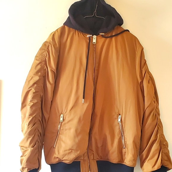 Forever 21 Jackets & Blazers - New Forever 21 winter Bomber